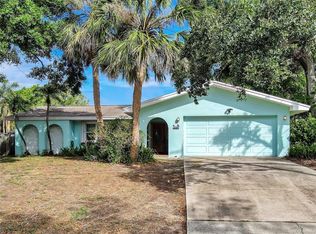 3749 McKay Creek Dr, Largo, FL 33770