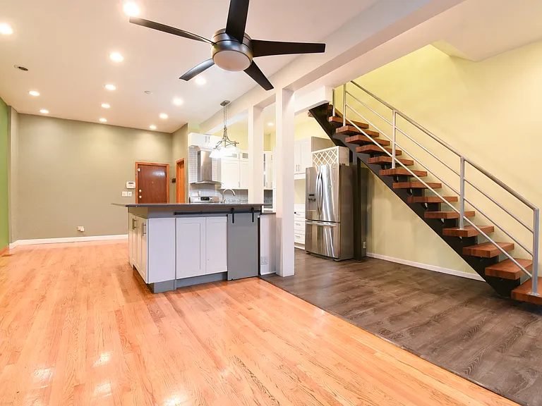 3332 W Le Moyne St — Photo 5