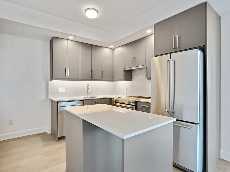 3240 William Coltson Ave — Photo 131