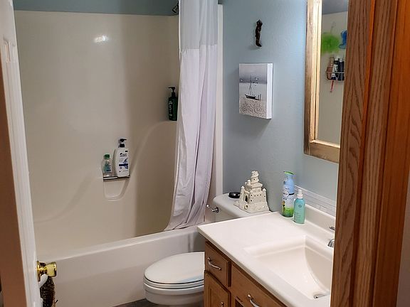 4th image of 753 Aspen Dr
