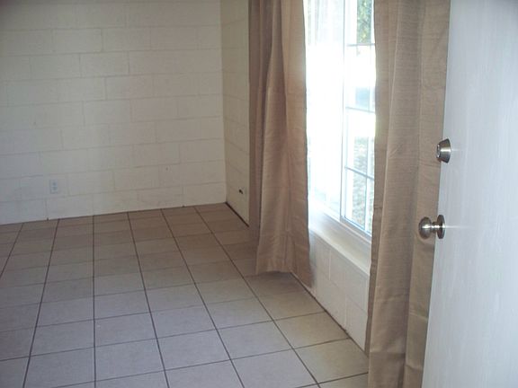 3rd image of 1195 Rosemary Ln