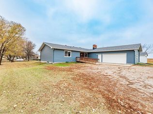 102 3rd St, Argusville, ND 58005