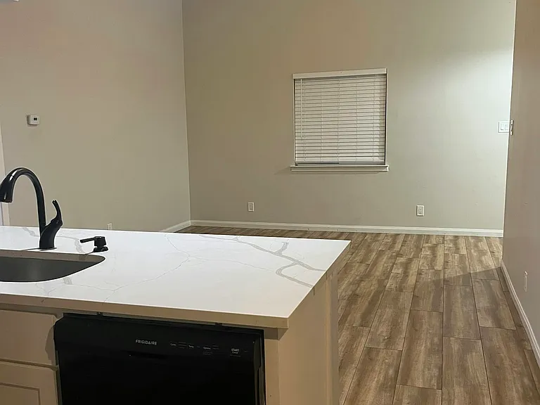 1904 Hearthstone Dr #102 — Photo 7