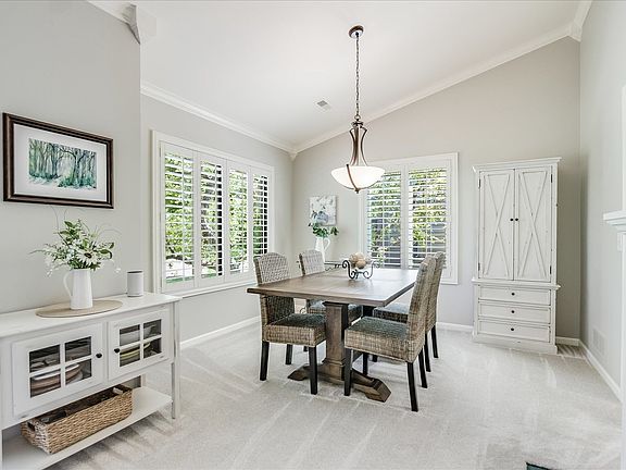 4th image of 669 Golf Ln #669