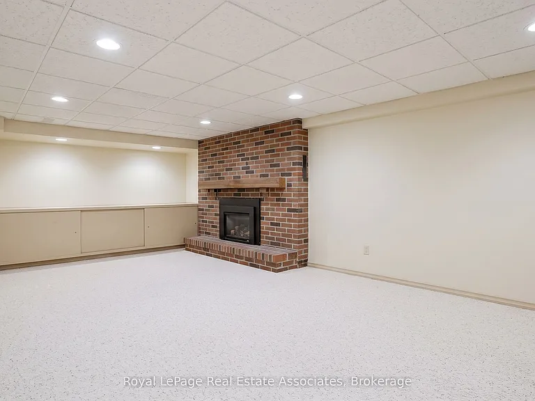 130 Grandview Ave — Photo 11