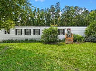 1135 Spring Grove Rd, Bonneau, SC 29431