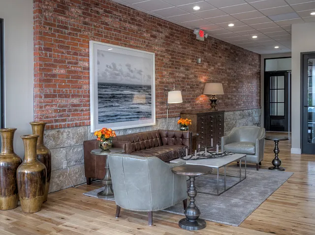 Chesterfield Lofts — Photo 3