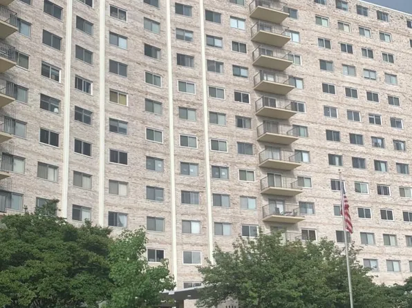 1111 University Blvd W APT 909-A, Silver Spring, MD 20902