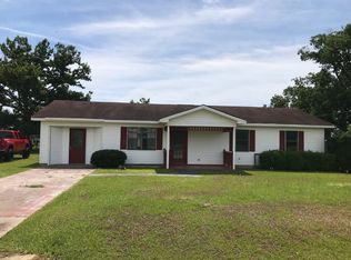 266 Indian Lake Dr, Norman Park, GA 31771