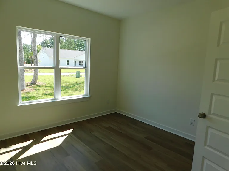 100 Palm Cir — Photo 8