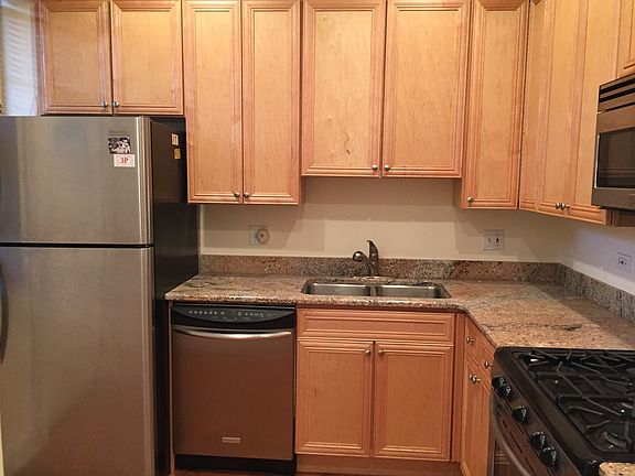 4th image of 5323 S Harper Ave #3