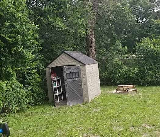 1st image of 194 W Elm Dr