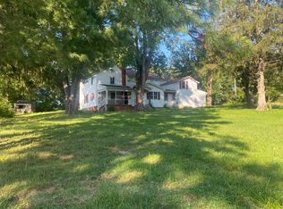 70 W View St, Greenville, VA 24440