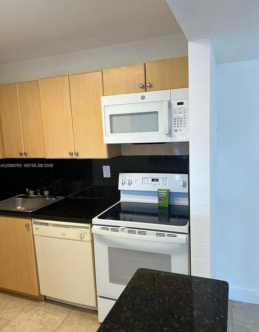 Villa Bellini Condo — Photo 4