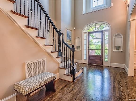 4th image of 7149 Wessynton Dr