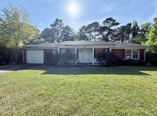 201 Greenbriar Drive, Jacksonville, NC 28546