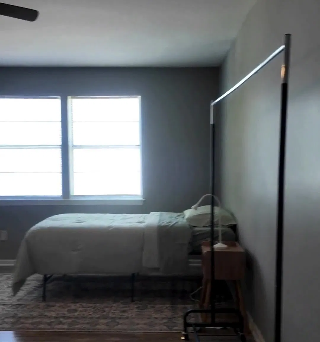 5 bed, 2431 sqft, $1,350 — Photo 1