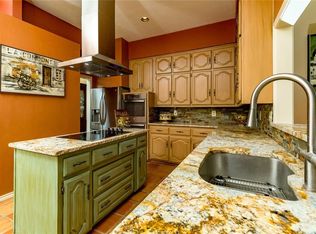 3121 Stonehenge Ln, Carrollton, TX 75006