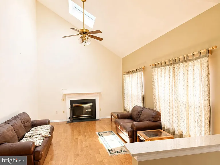 4037 Runnymead Dr — Photo 9