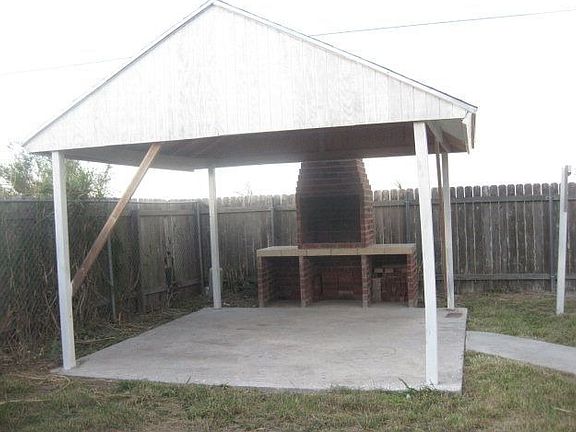 3rd image of 4009 E Manzanillo