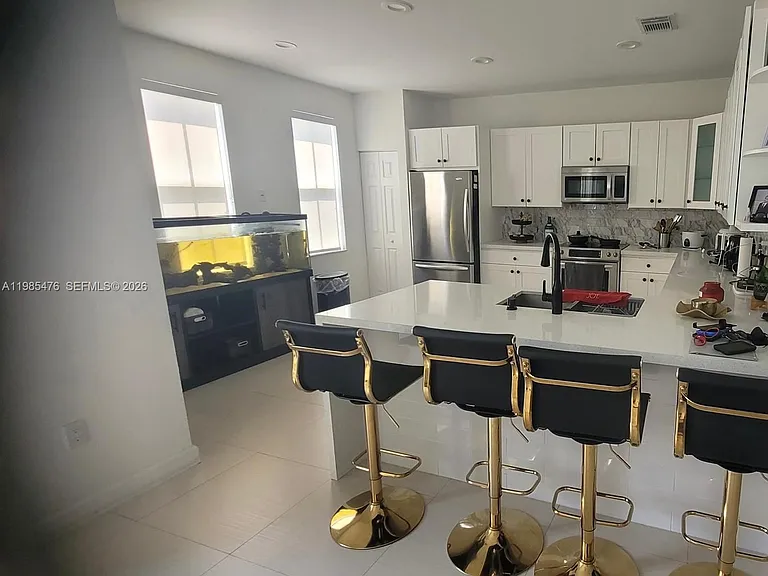 7414 NW 107th Ct — Photo 5