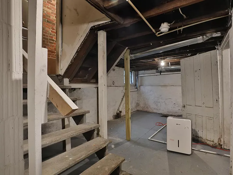 927 E Livingston Ave — Photo 34