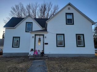 306 Allamakee St, Waukon, IA 52172