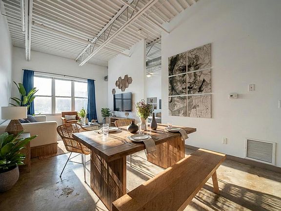 5th image of 769 N High St #R-303