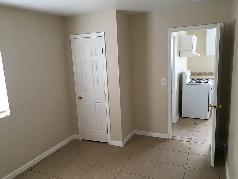 132 Hopkins Ave — Photo 9