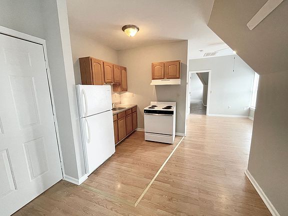 3rd image of 1718-34 E Lafayette Pl #1728-05