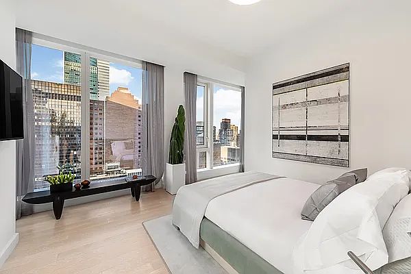 1st image of 138 E 50th St #15C