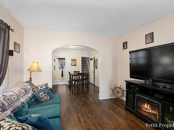 4th image of this home