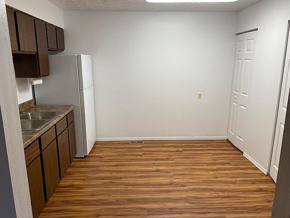 2nd image of 800 Patty Dr