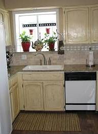 4th image of 966 Oriole St