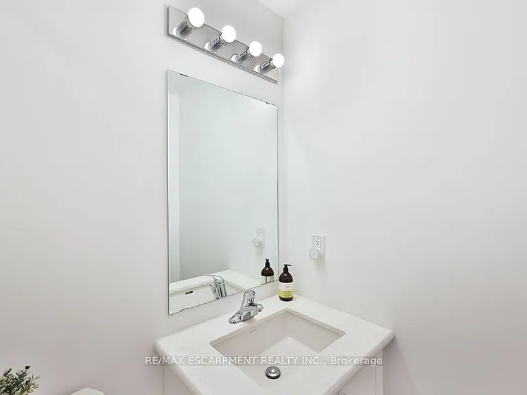 470 Dundas St E #314 — Photo 22