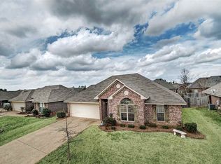 607 Oakleigh Pl, Brandon, MS 39047