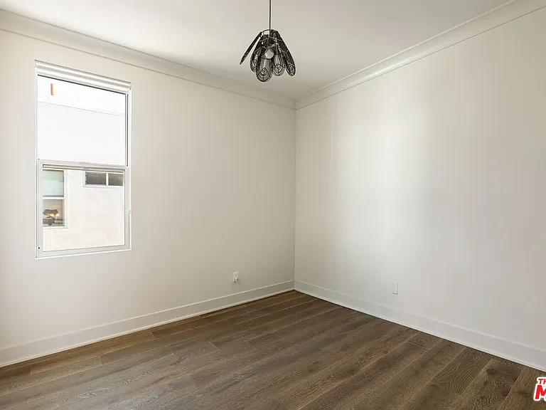 2204 Fox Ln — Photo 16