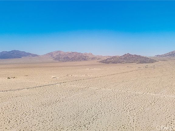 2nd image of 100 Ironage Peak Rd