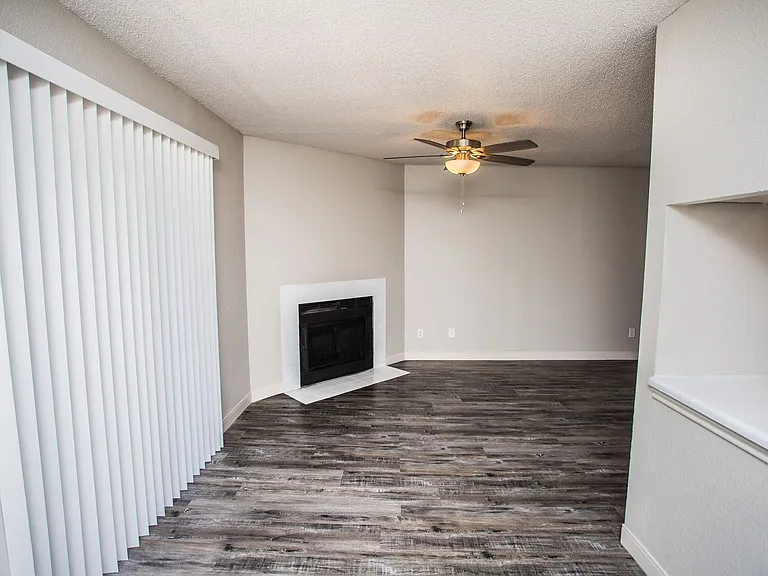 Saddlewood Apartments — Photo 37