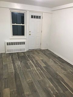 4th image of 1940 77th St #1