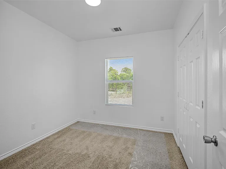 9932 Fillmore St — Photo 15