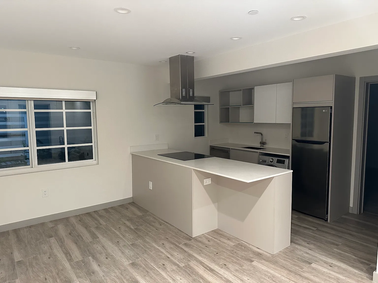 1 bed, 695 sqft, $2,550 — Photo 1