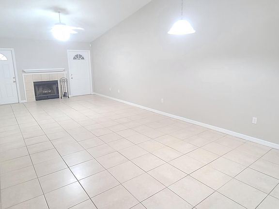 3rd image of 3537 Forest Branch Dr APT A