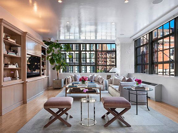 4th image of 25 N Moore St APT 2B