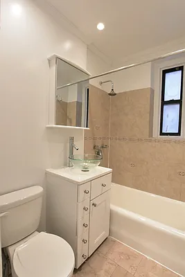 Rented by Bold New York | media 9