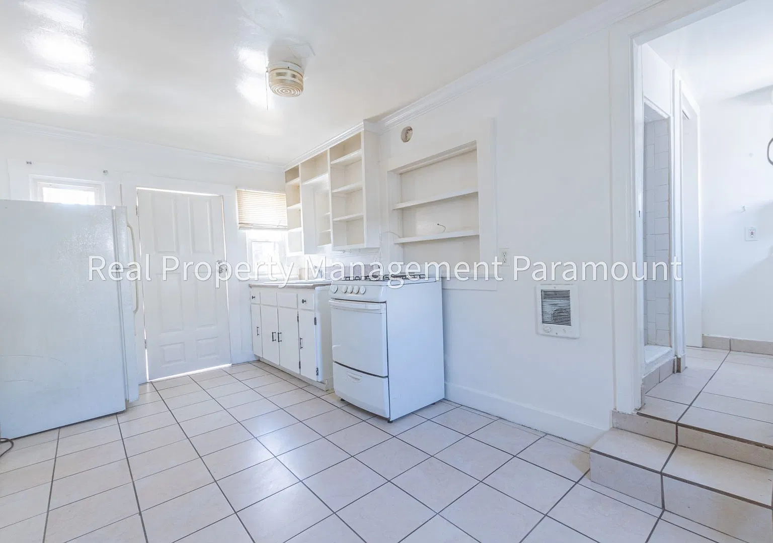 Beautiful Studio Apartment in Los Angeles! — Photo 1