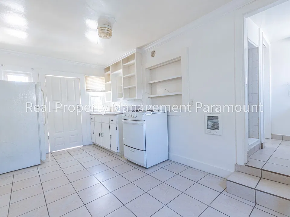 Beautiful Studio Apartment in Los Angeles!