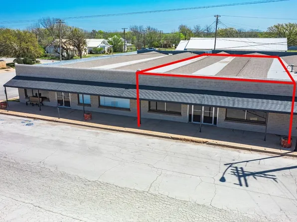 126 N Church St, Jacksboro, TX 76458