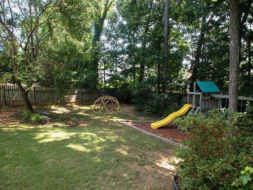 2nd image of 805 Milton Oaks Dr
