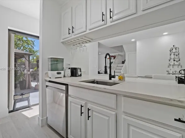 3627 Cocoplum Cir #34114, Coconut Creek, FL 33063